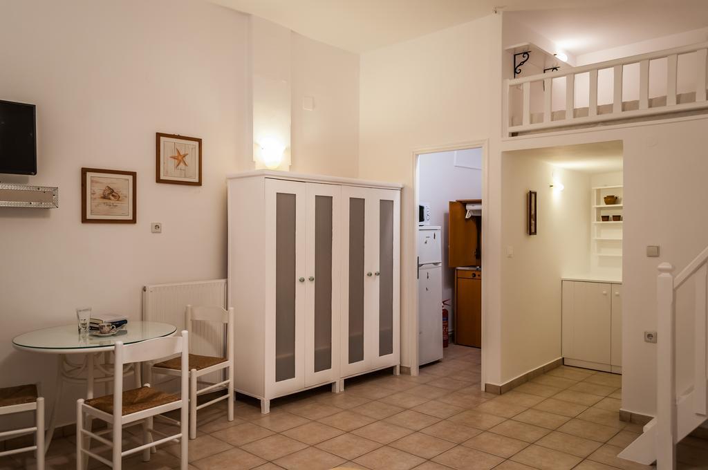Seaside Apartments Adamantas  Exterior photo