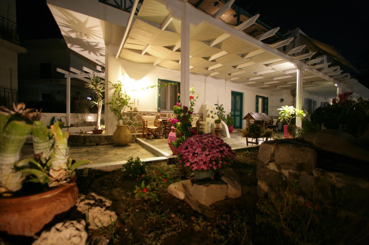 Seaside Apartments Adamantas  Exterior photo