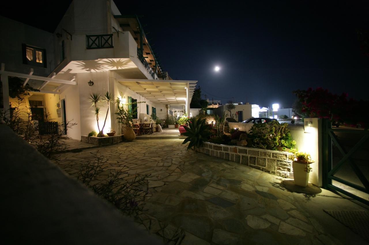 Seaside Apartments Adamantas  Exterior photo